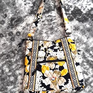 Vera Bradley fabric shoulder purse.